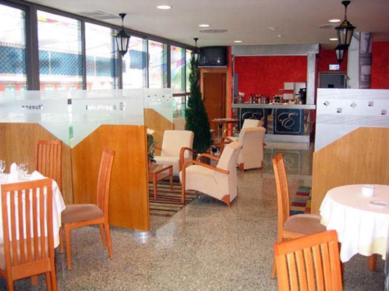 Aparthotel Sercotel Χουέσκα Εστιατόριο φωτογραφία
