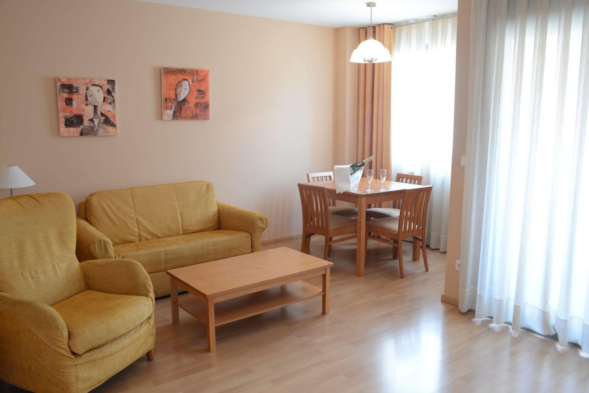 Aparthotel Sercotel Χουέσκα Εξωτερικό φωτογραφία